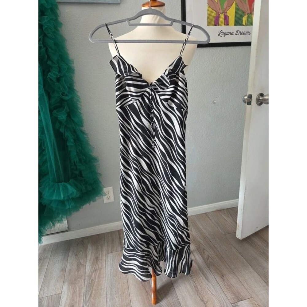 Express dress 3 4 small black white